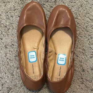 Time & Tru Brown Wide Fit Ballet Flats NWOT